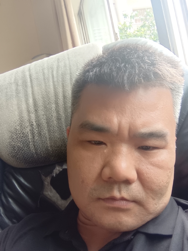 路人的第一张照片--怀化中老年相亲网